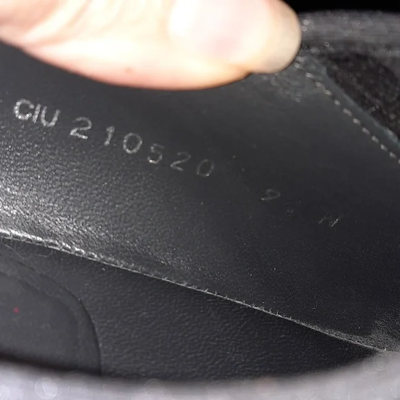 STUART WEITZMAN Hidden Wedge Bootie Stretch Suede Ankle Boot Heeled 9.5 N - Picture 9 of 11